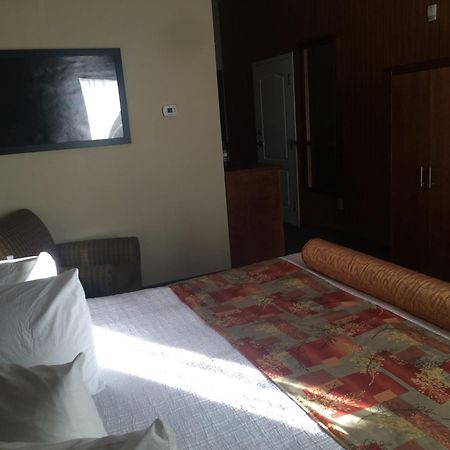 Best Western Plus Service Inn & Suites Lethbridge Kültér fotó