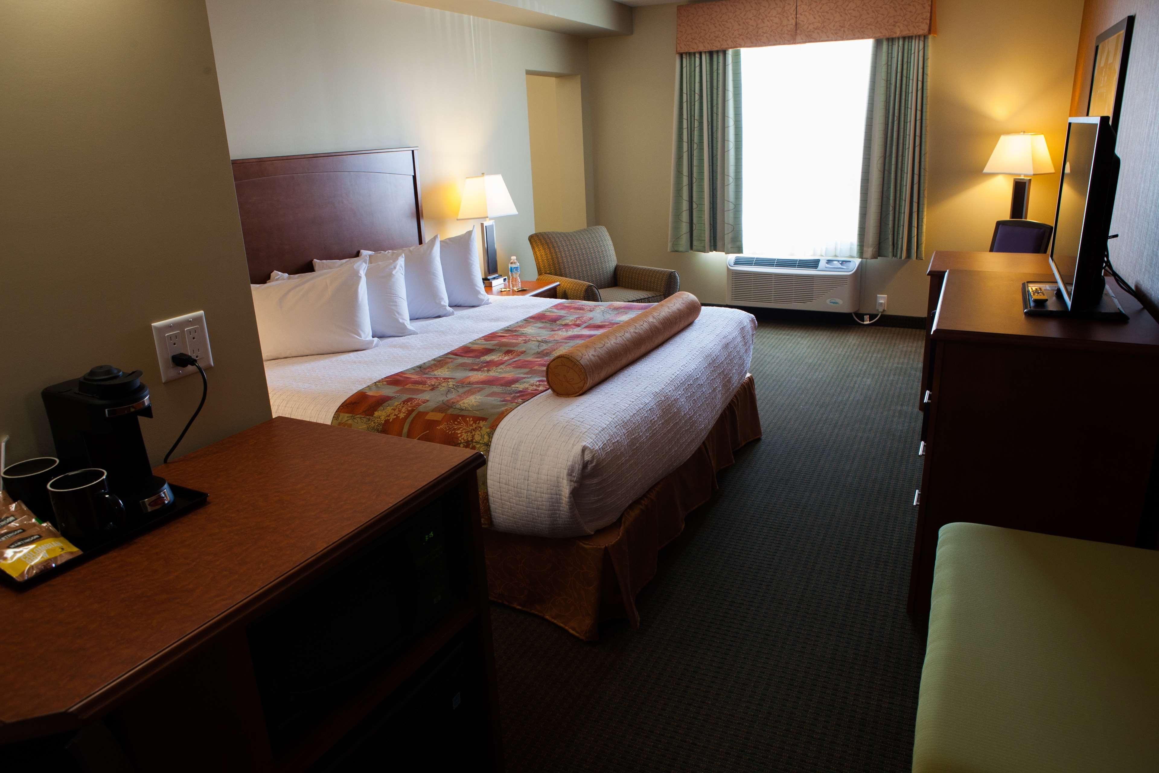 Best Western Plus Service Inn & Suites Lethbridge Kültér fotó