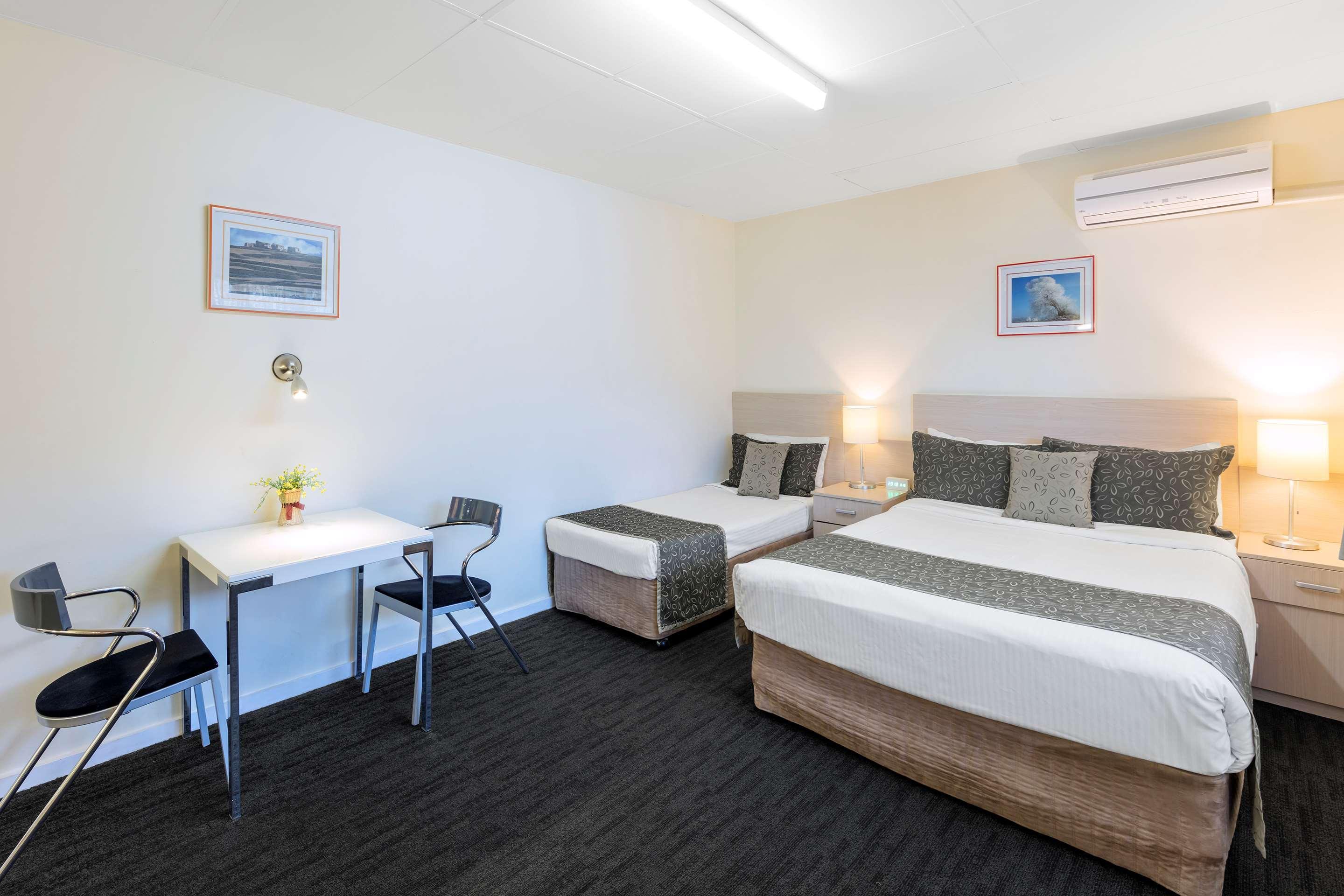 Best Western Plus Service Inn & Suites Lethbridge Kültér fotó