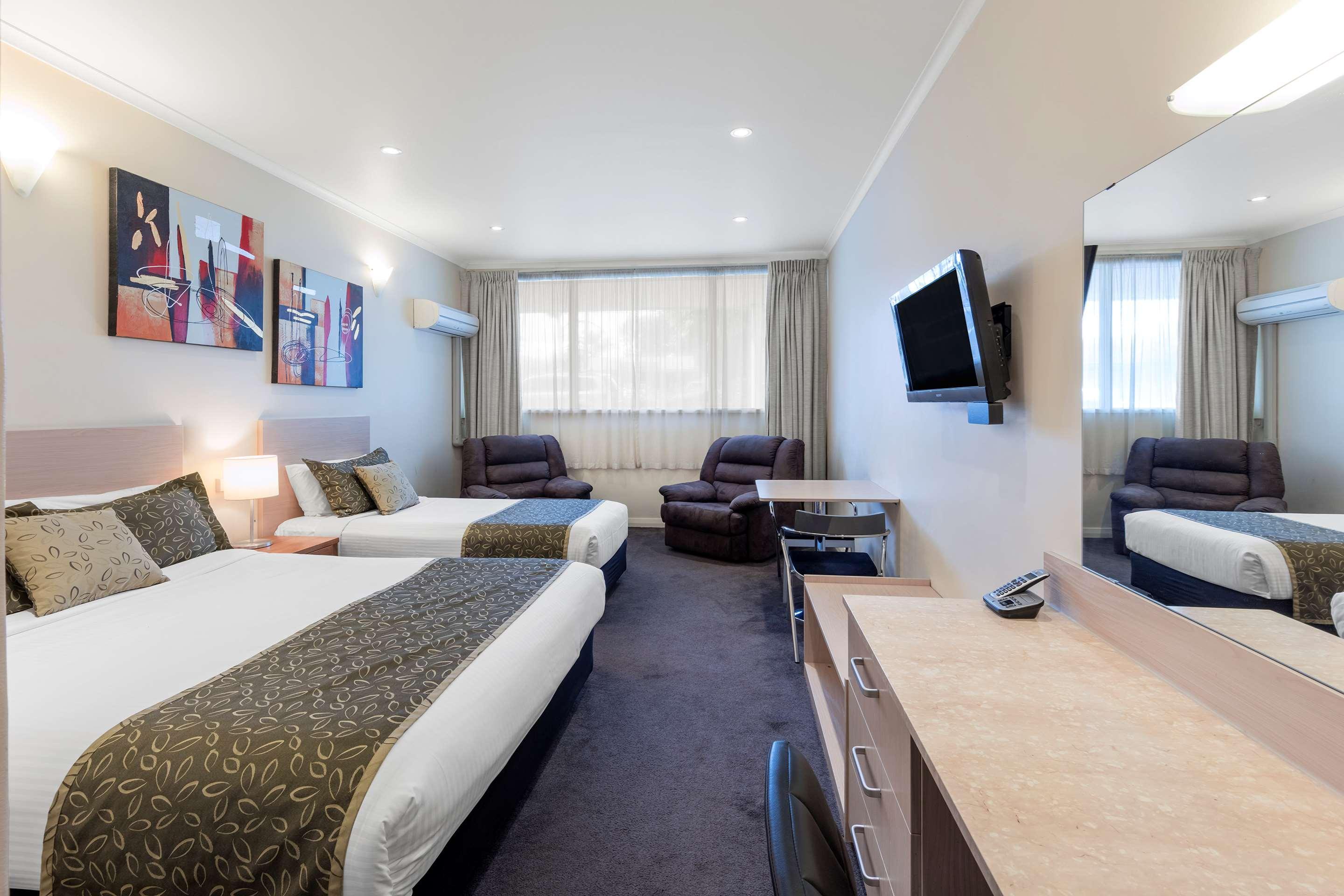 Best Western Plus Service Inn & Suites Lethbridge Kültér fotó