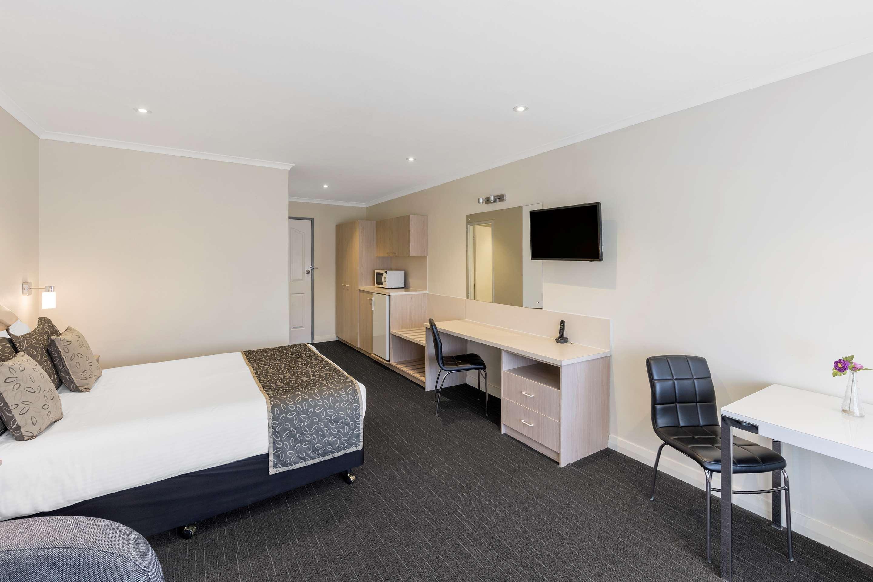 Best Western Plus Service Inn & Suites Lethbridge Kültér fotó