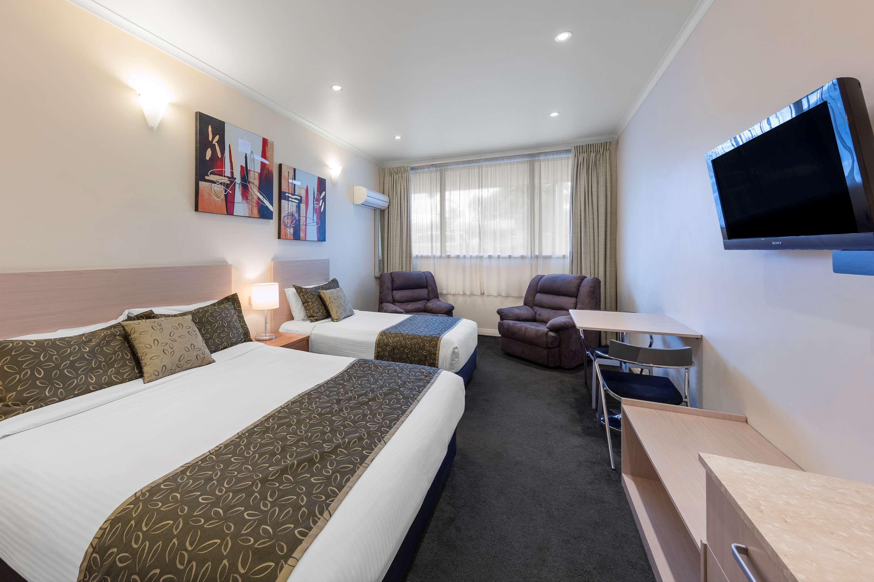Best Western Plus Service Inn & Suites Lethbridge Kültér fotó