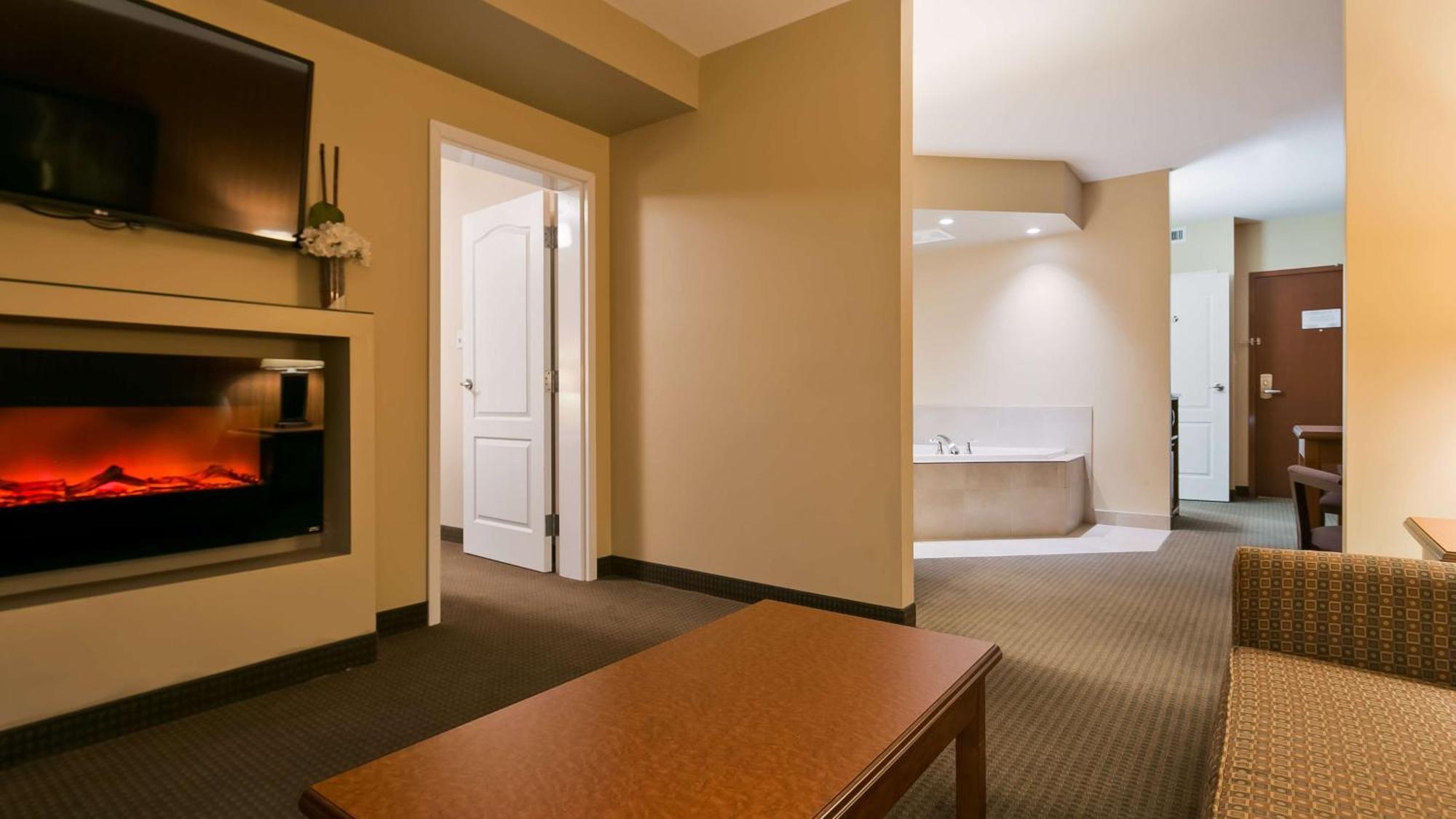 Best Western Plus Service Inn & Suites Lethbridge Kültér fotó