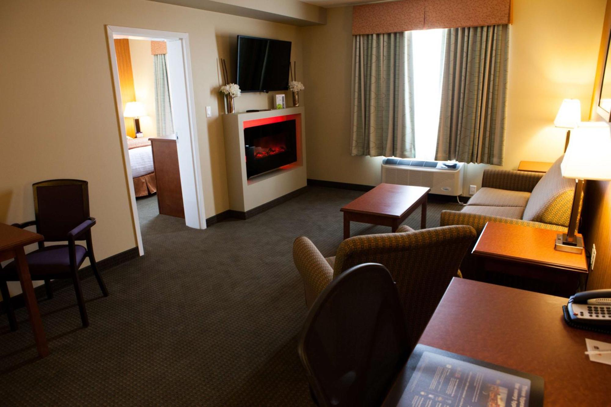 Best Western Plus Service Inn & Suites Lethbridge Kültér fotó