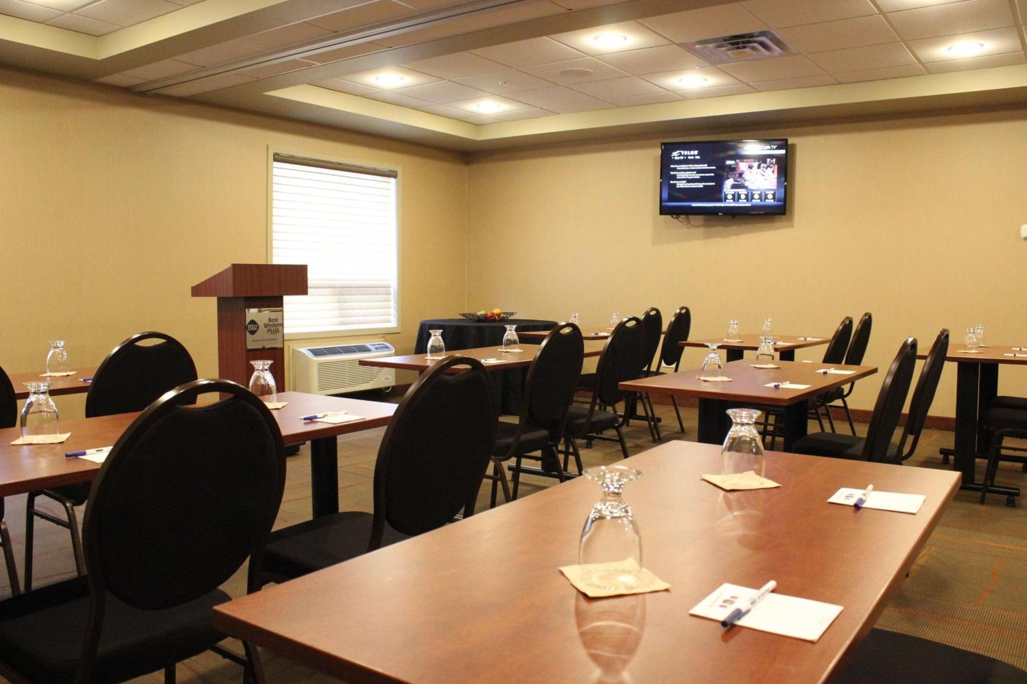Best Western Plus Service Inn & Suites Lethbridge Kültér fotó