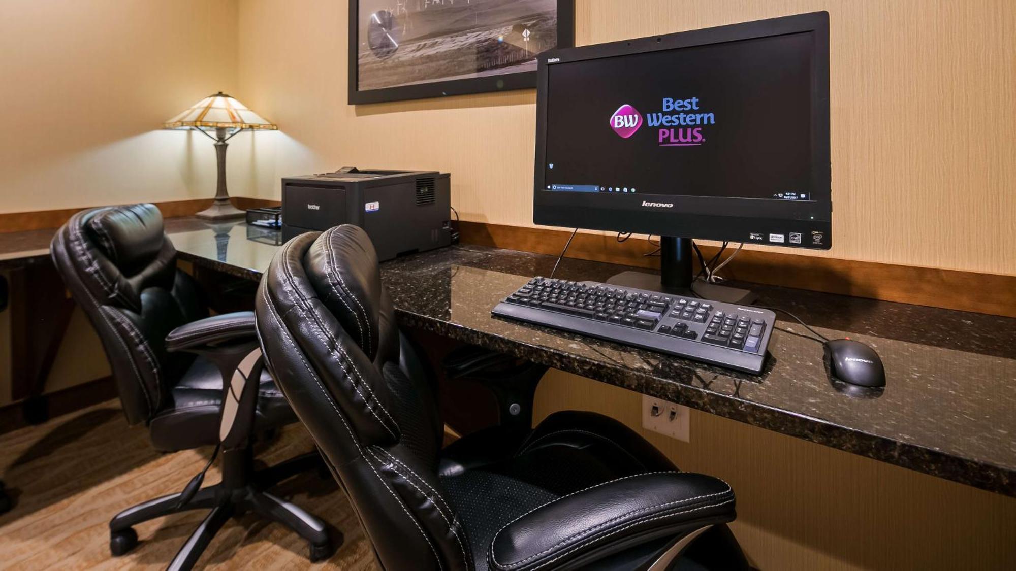 Best Western Plus Service Inn & Suites Lethbridge Kültér fotó